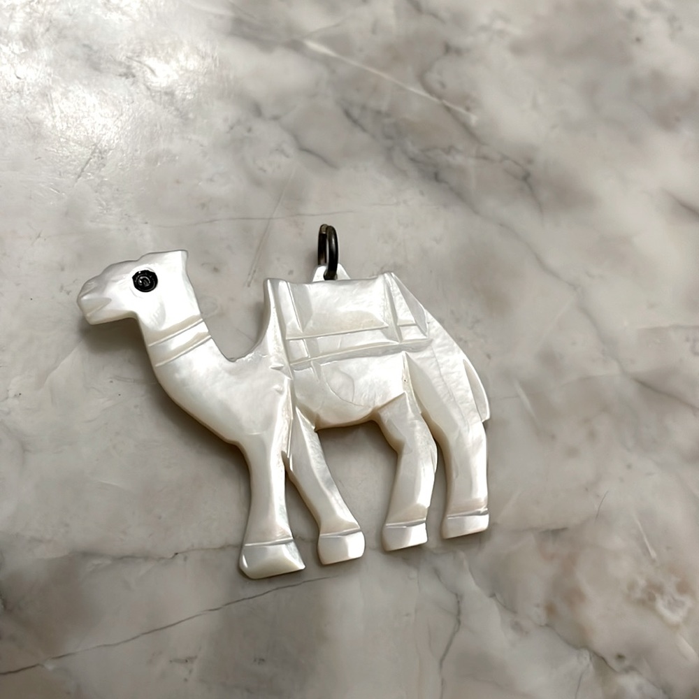 Vintage Mother of Pearl Camel Pendant Hand Carved Shell Boho Animal NWT